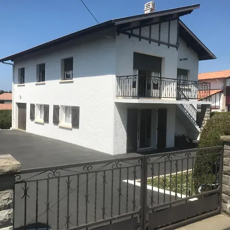 A Louer Appartement Dans Une Maison Arcangues Exterior photo