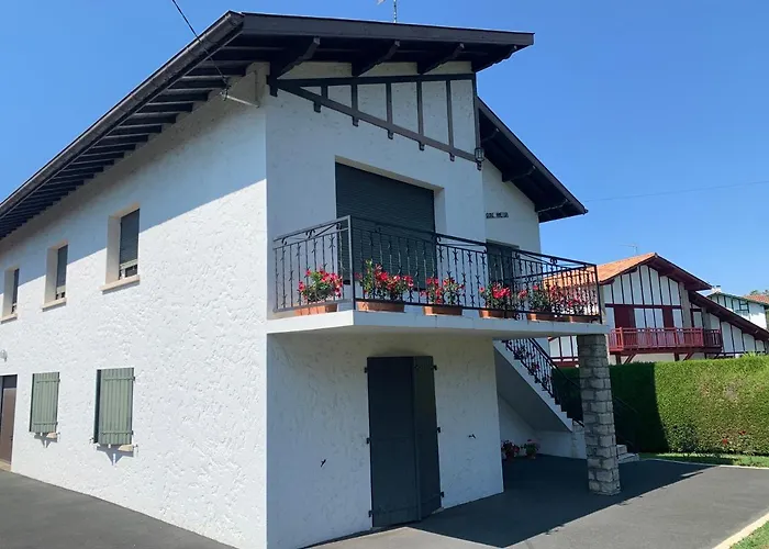 A Louer Appartement Dans Une Maison